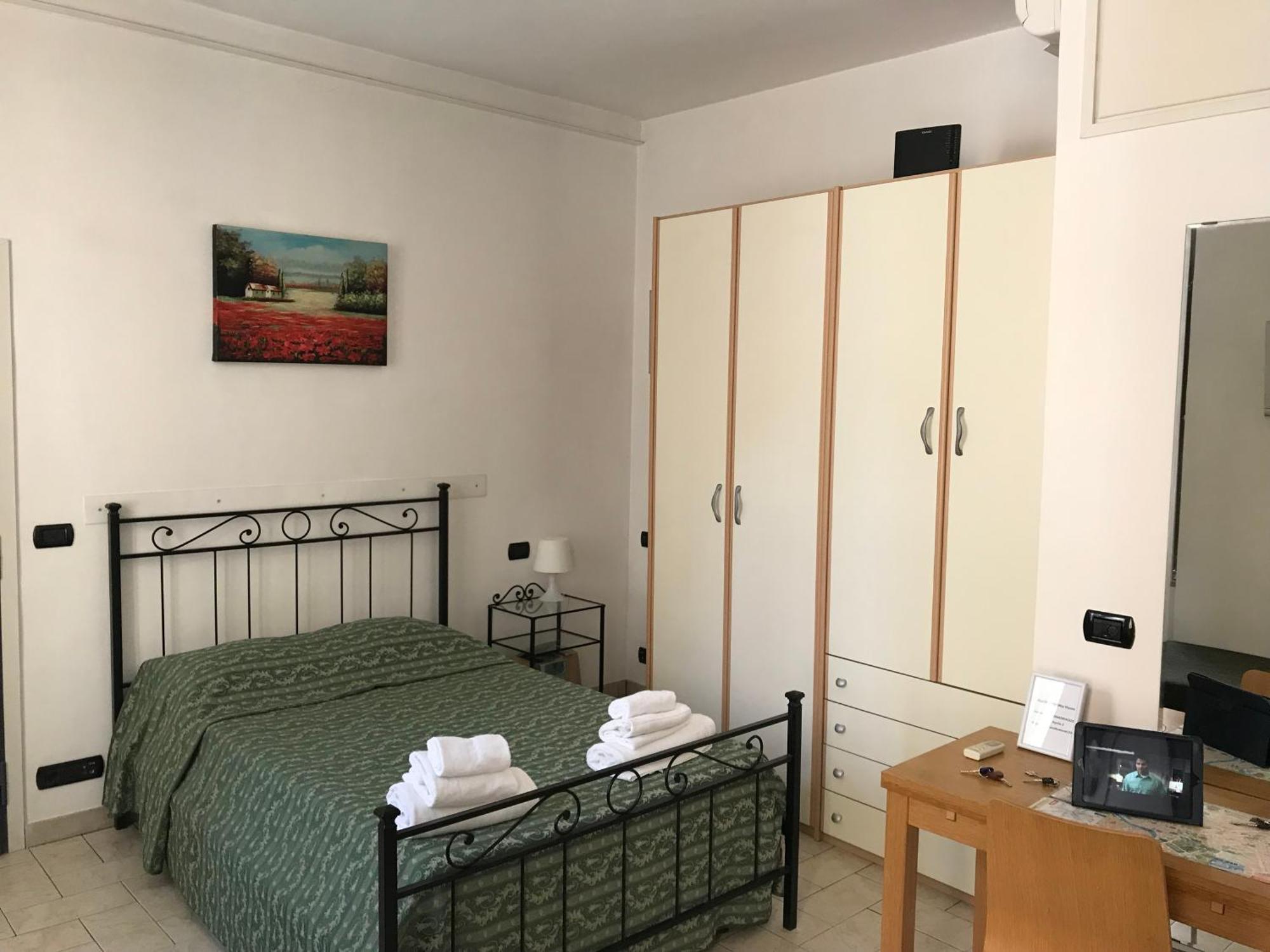 Casa Vacanze Little Queen Рим Екстериор снимка