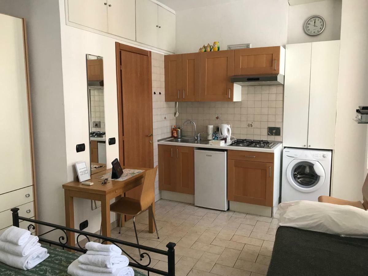 Casa Vacanze Little Queen Рим Екстериор снимка
