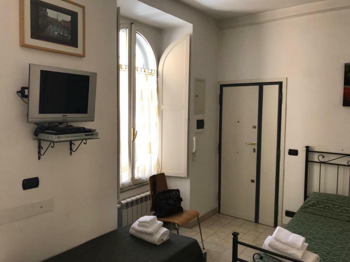 Casa Vacanze Little Queen Рим Екстериор снимка
